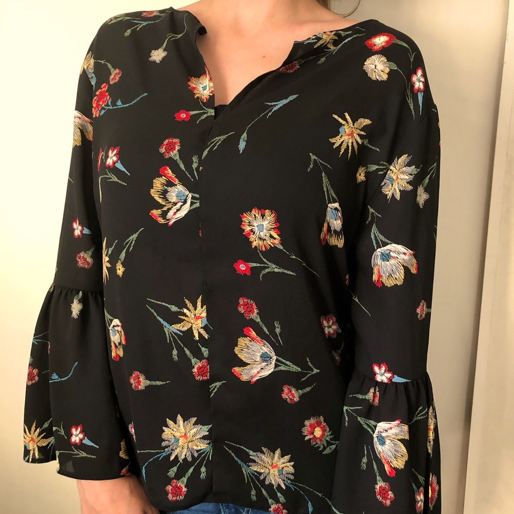 Forever 21 bell bottom sleeve dress shirt